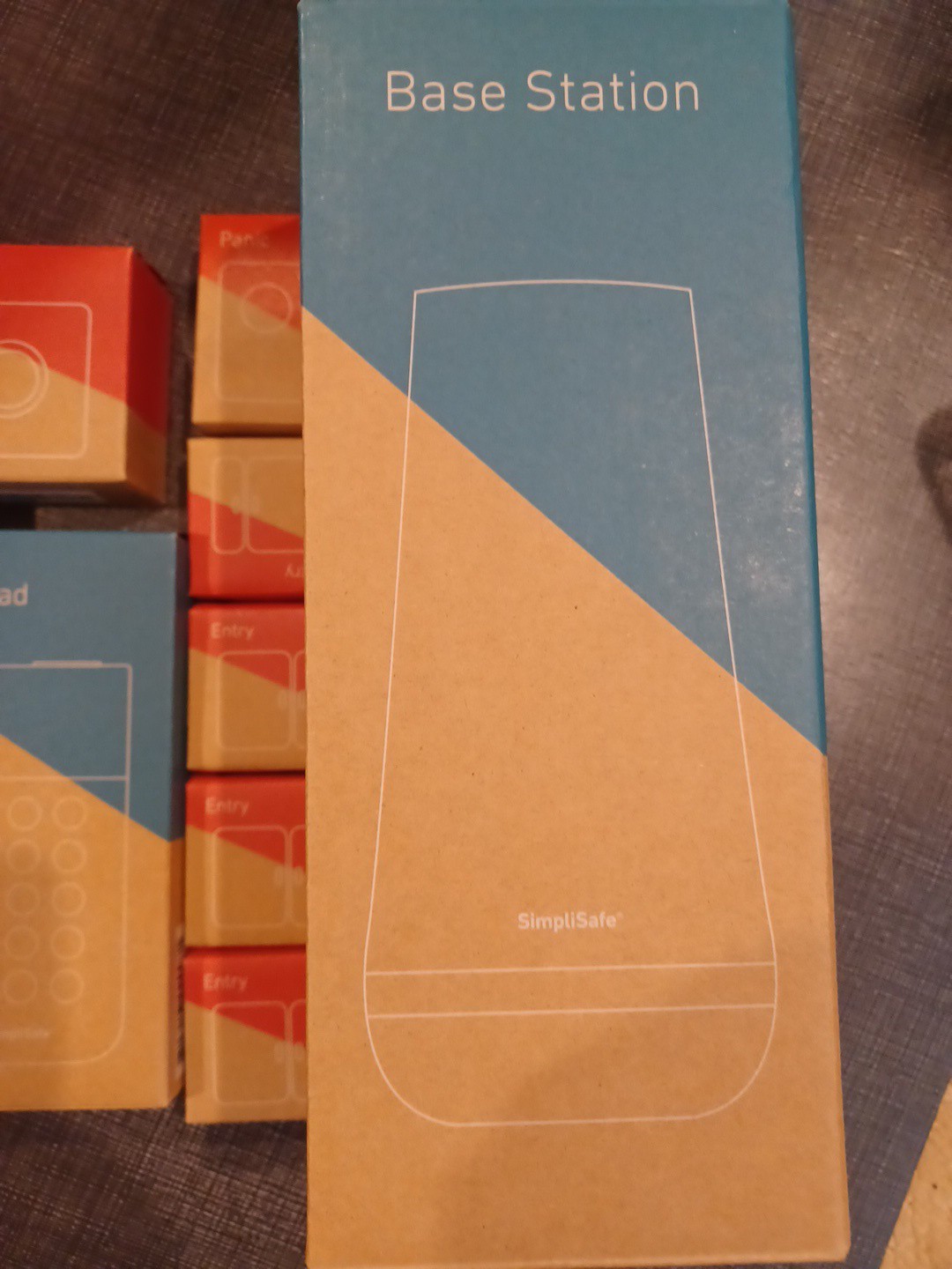 SimpliSafe Protect Home Security System White 9-pieces As Shown In Photos