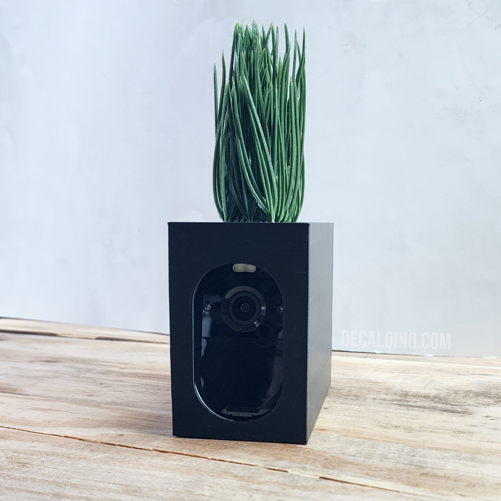 Plant Vase Case for Arlo Essential Outdoor Cam – Home Shelf Cover Nanny