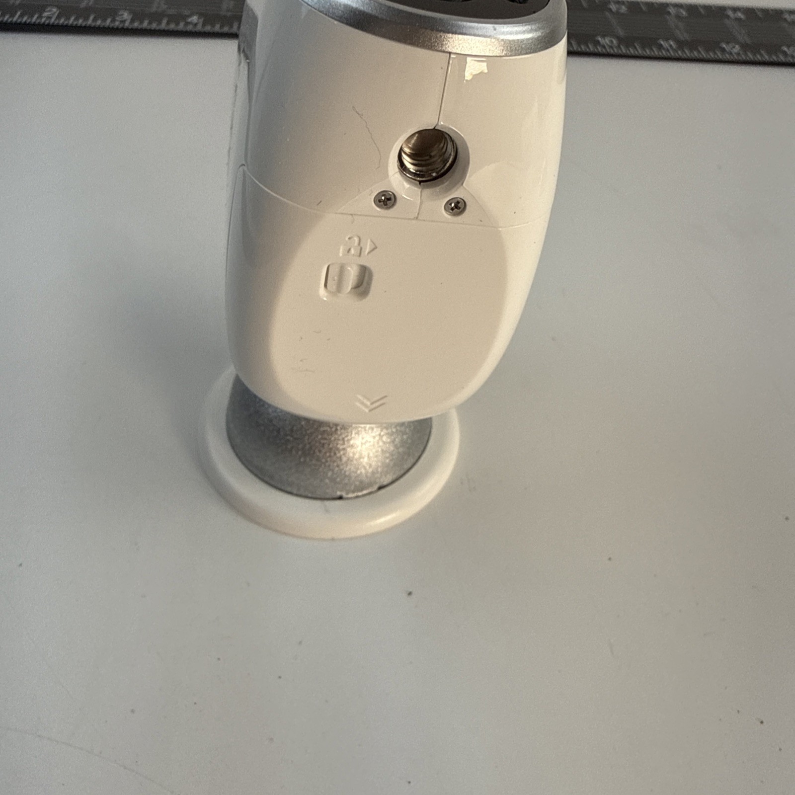 Netgear Arlo VMC3030 HD Wireless Add-On Security Camera With Magnetic Mount
