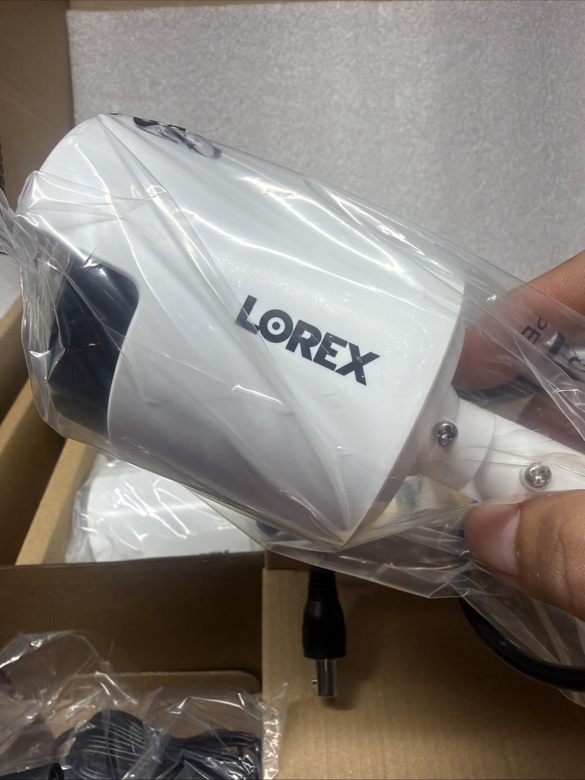 Lorex D242A8B-Z 1080p 8 Channel 4 Cameras included 1TB Wired DVR System Open Box