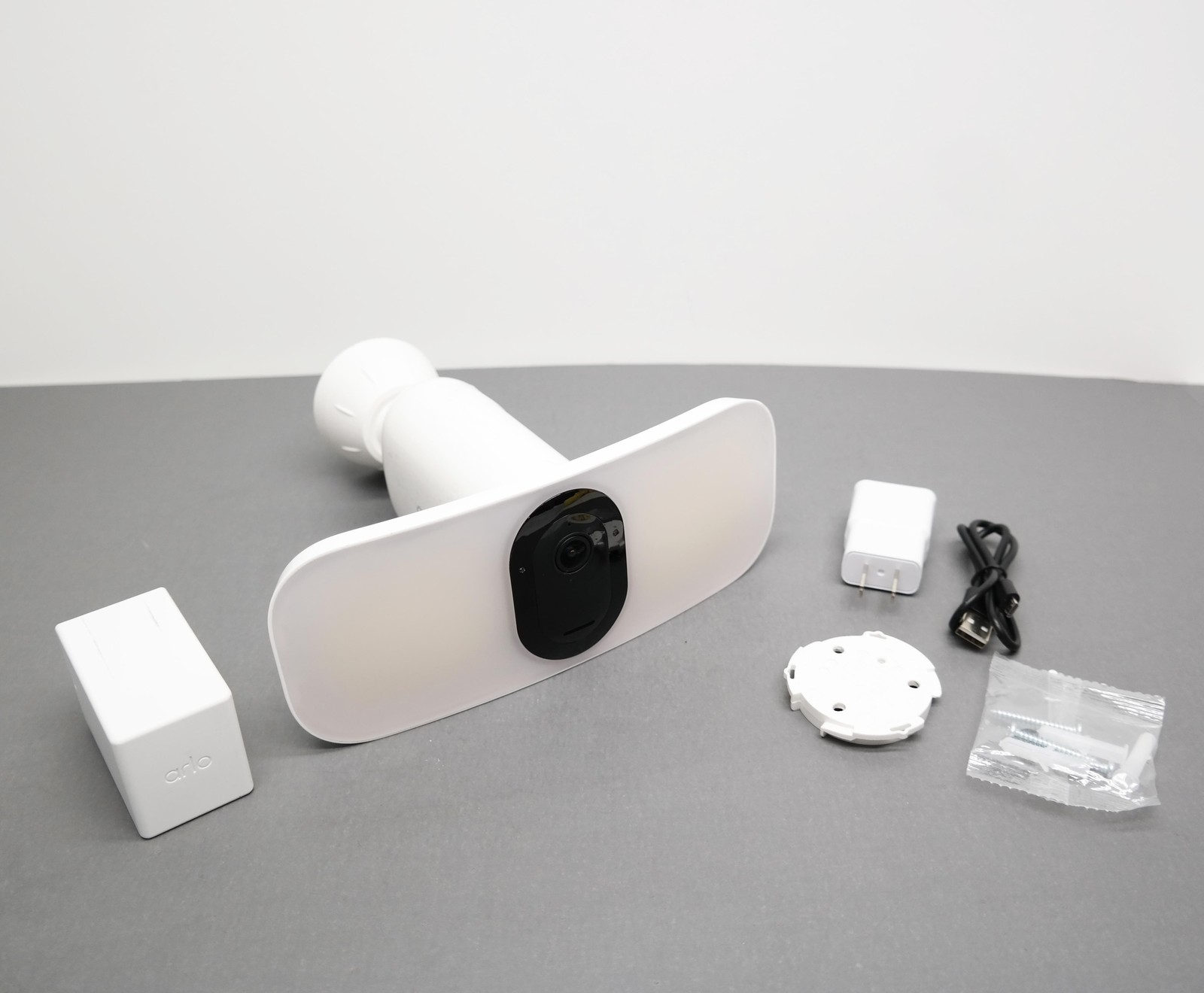 Arlo Pro 3 Floodlight FB1001 Indoor/Outdoor Security Camera – White