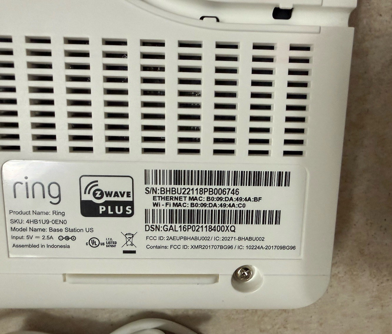 Ring Alarm Base Station 2nd Gen Z-Wave Plus Hub Model 4HB1U9-0EN0 w/AC adapter