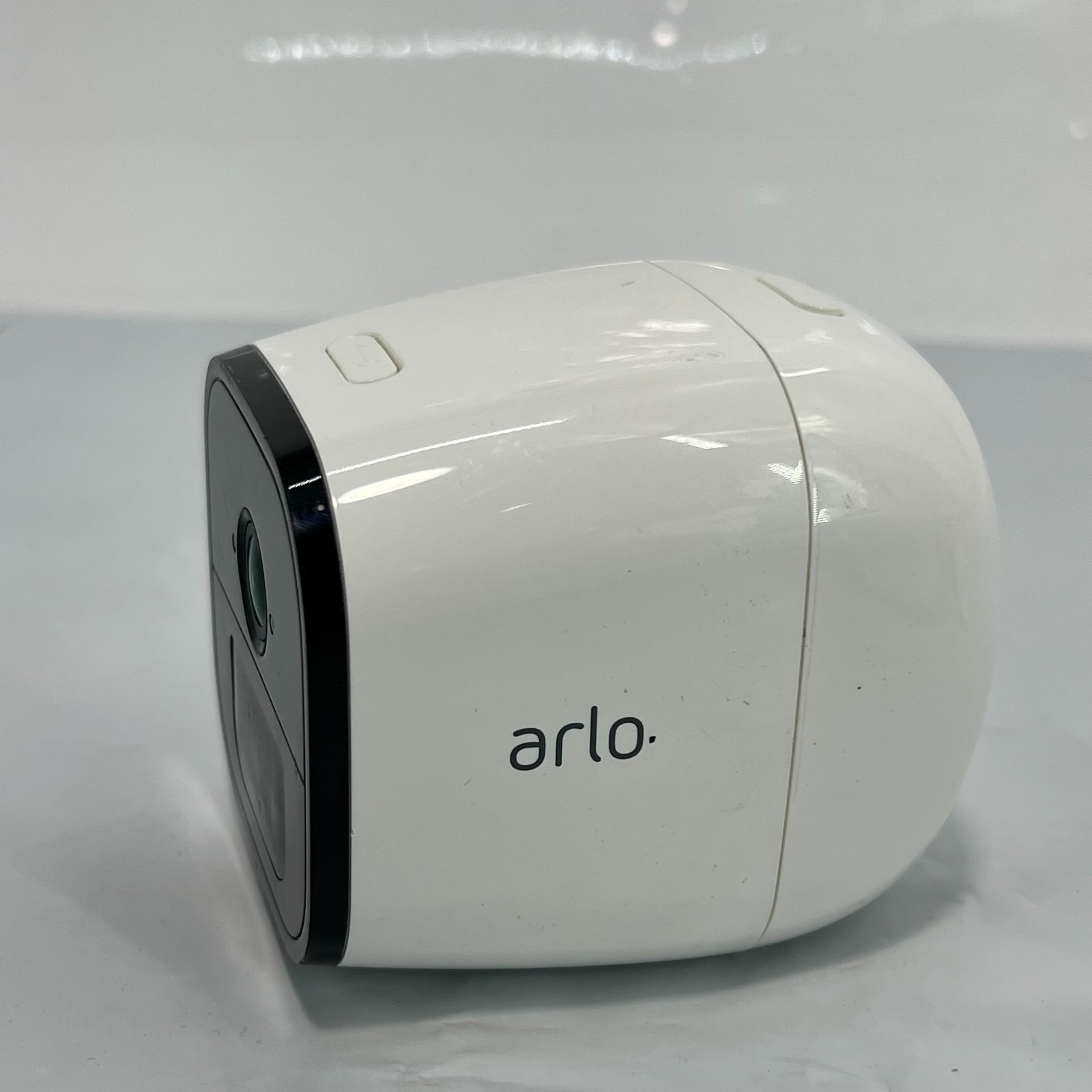 Netgear Arlo Pro 2 VMC4030P Wireless Security Cameras W Base Station VMB4000 x6