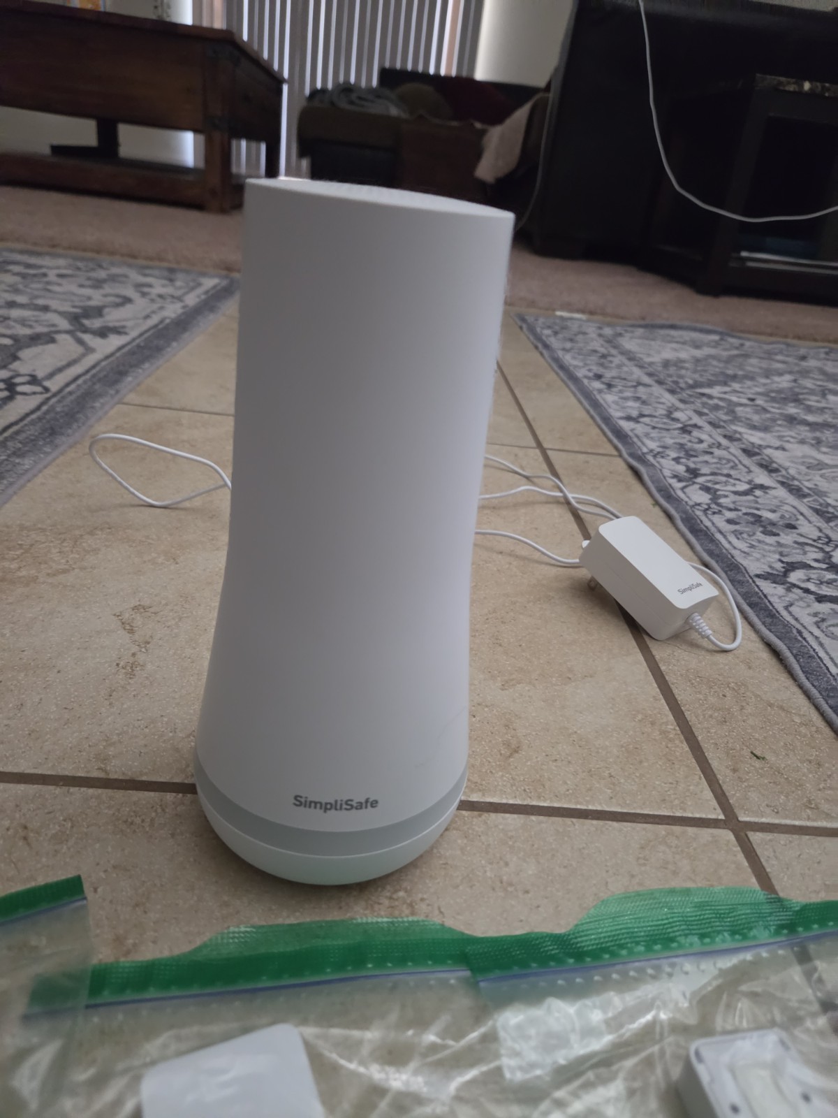 SimpliSafe Security System – HUGE Set w/ Extras, Original.