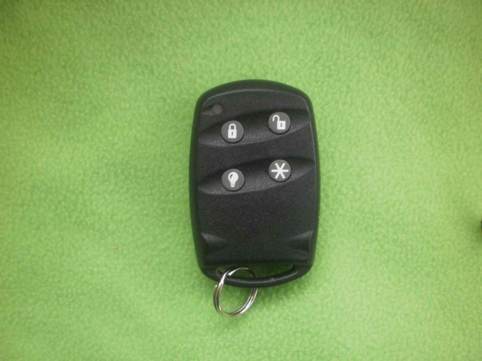 Simon XTi used wireless touch-screen security system with 7dr/win,2mot,1smo,1fob