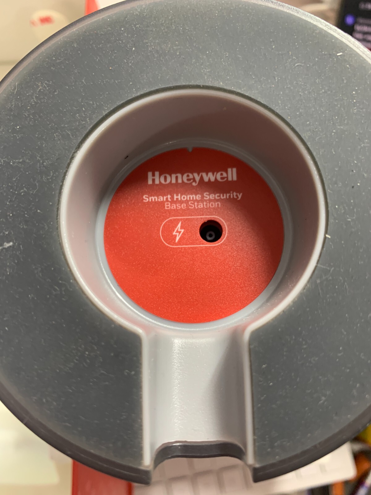 Honeywell Home Smart Home Security Self-Monitored System Starter Kit. RCHS5230WF