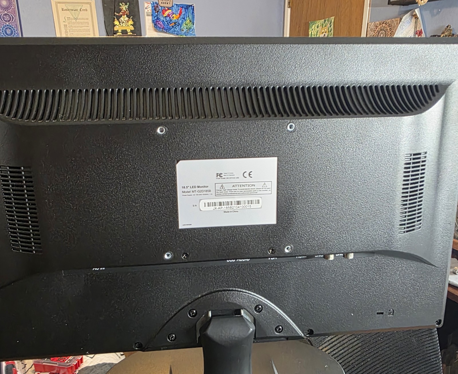 Sale 8-Cameras Security System 1TB DVR 18.5″ LED Monitor Mouse Keyboard