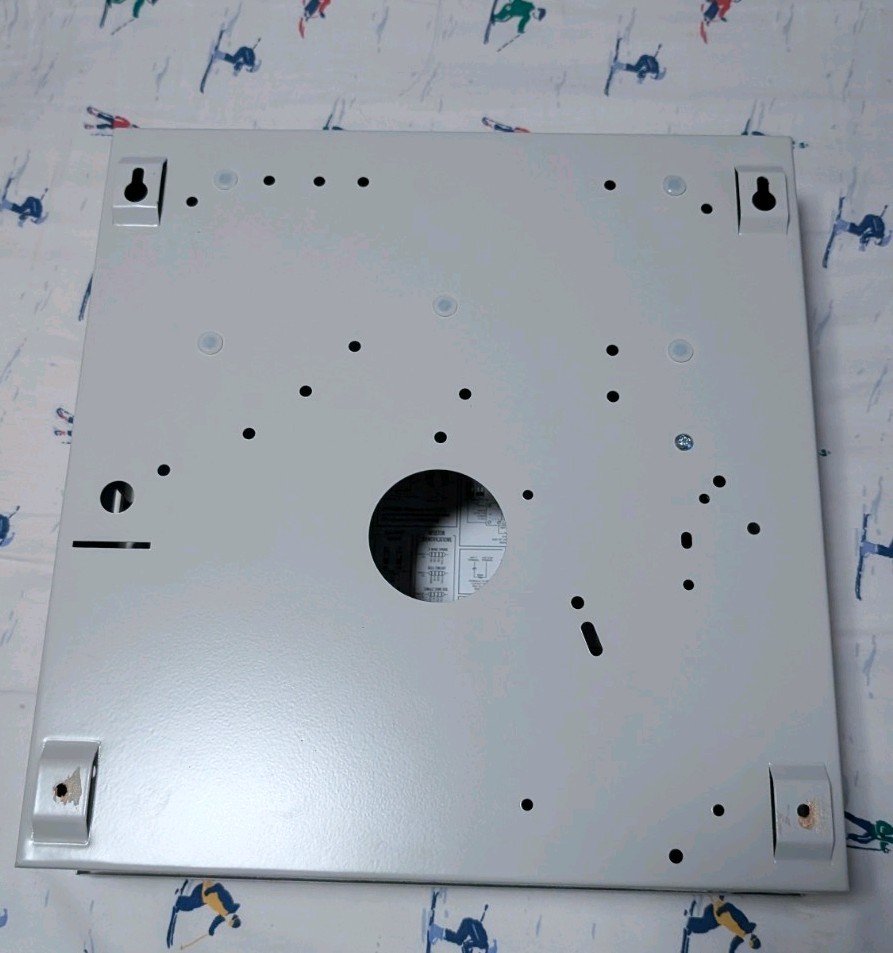 DSC PC1832 PowerSeries 8-32 Zone Alarm System Board with housing and keypads