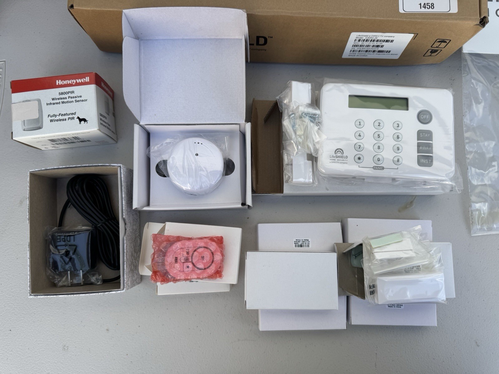 DIRECTV LifeSHIELD Home Security System Base Sensor Keypad Fire Siren NEW