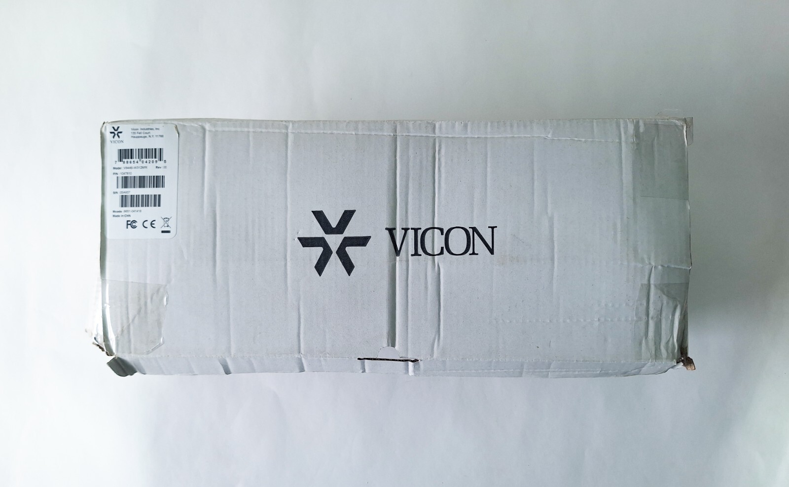 VICON V944B-W312MIR OUTDOOR FIXED NETWORK BULLET CAMERA; 4 MP; H.264/H.265;