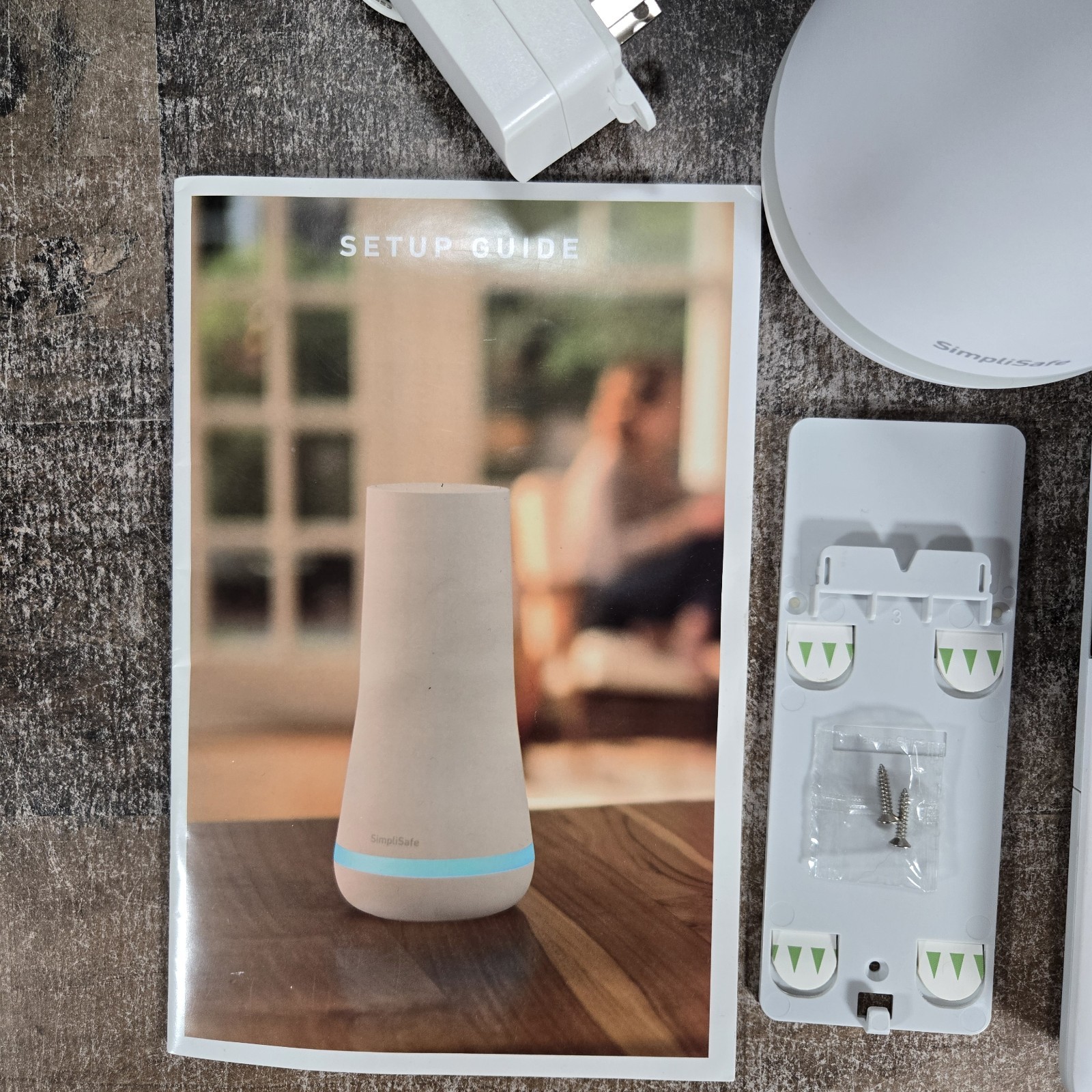 SimpliSafe Home Security System Base Station SSBS3 w/ Keypad SSKP3 Entry Sensor