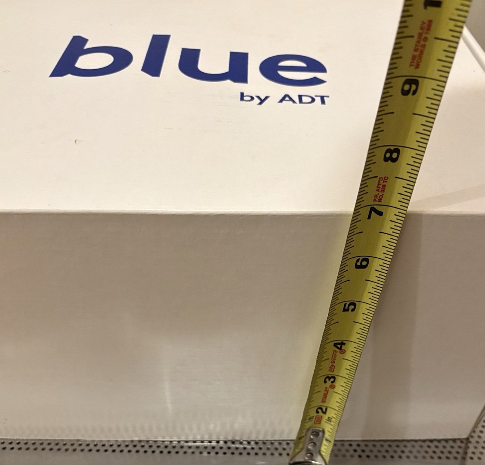 Blue by ADT Smart Home Hub Security System S40LR0-01 Hub 6 Sensors & 1 Motion