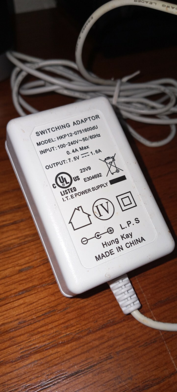SimpliSafe BS2000 10 1/2′ Base Station Transmitter Module with sensors & plug