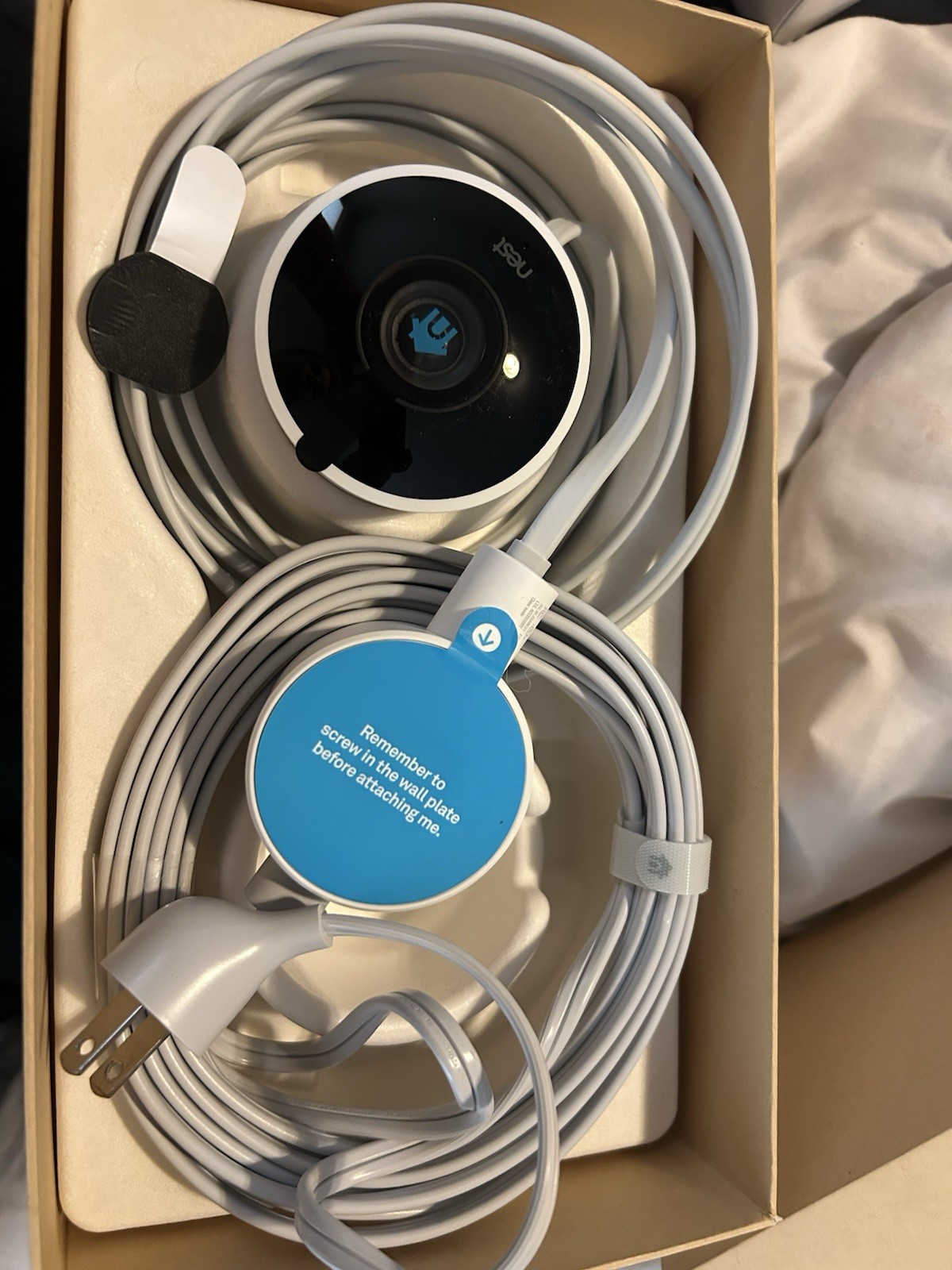 Google Nest Outdoor Security Wired Camera Wi-Fi Cam NC2100ES Only 1 Camera