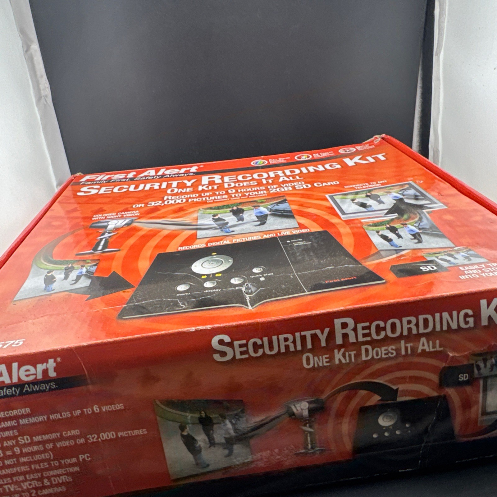 First Alert Security Recording Kit Model 575 Video Recorder Camera Boxed