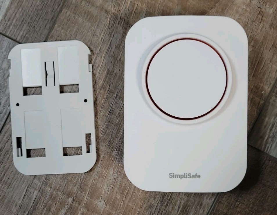 SimpliSafe Extra Siren 105dB Security System SSWS3