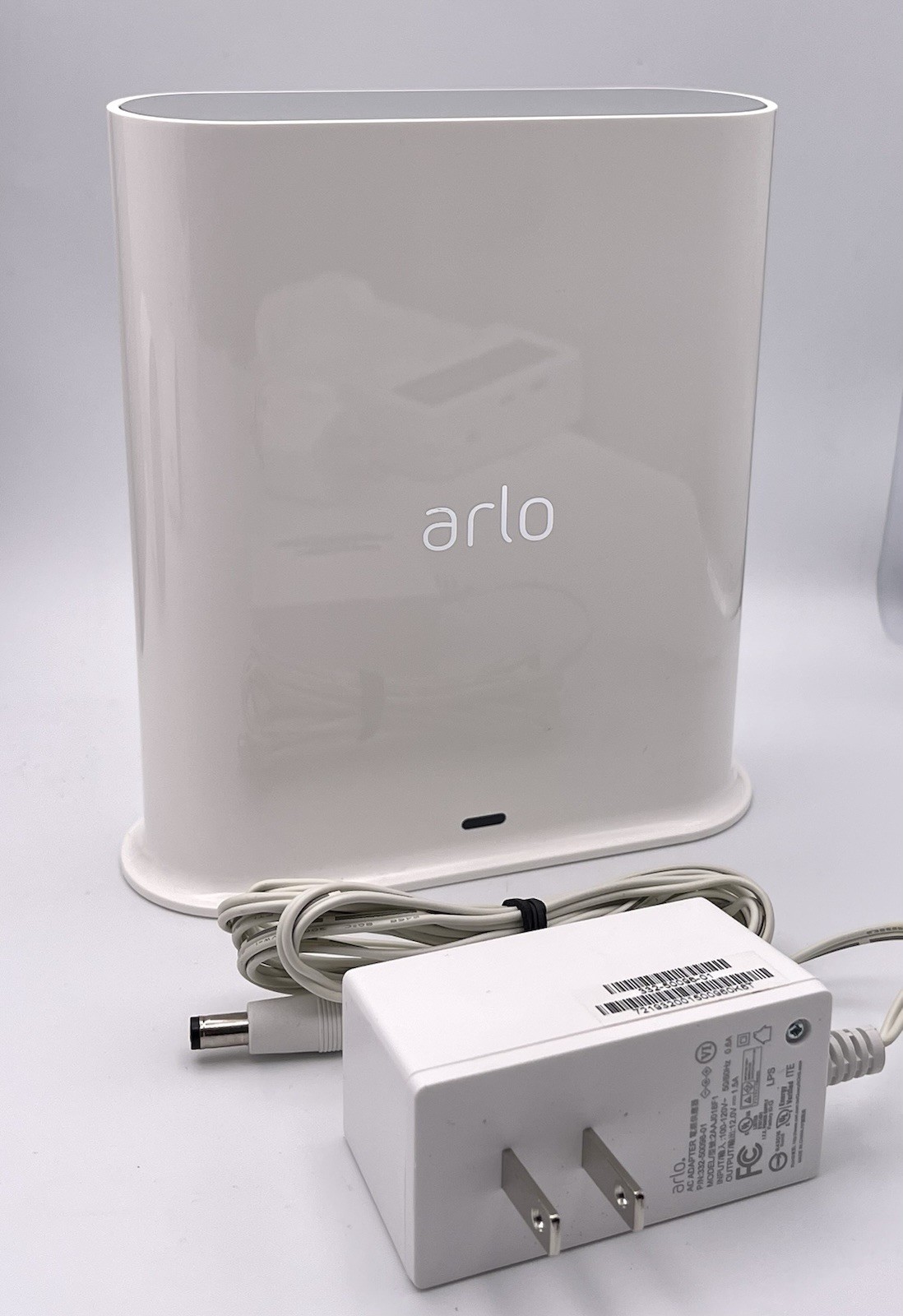 Arlo Pro 3 System 2 VMC4040p Cameras, 3 Batteries, Chargers, Base Station EUC