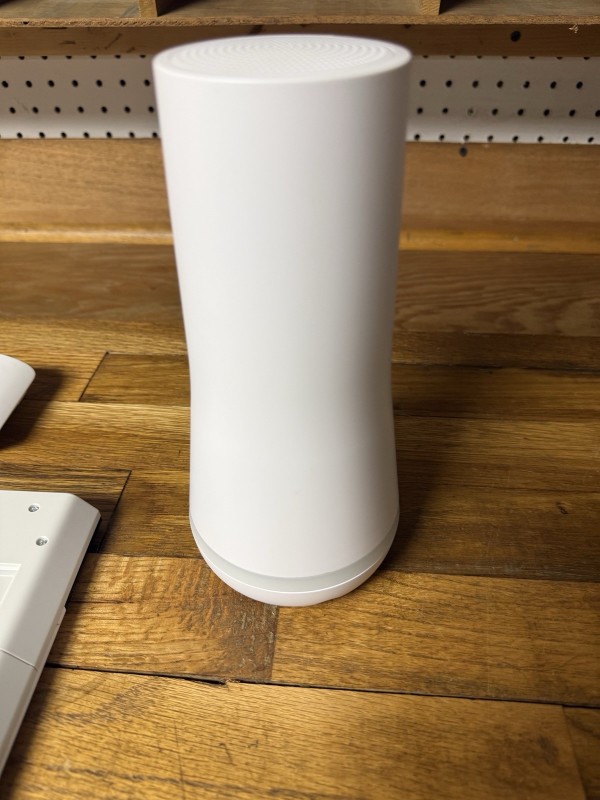 SimpliSafe Home Security System Base Station Keypad Motion and 3 Entry Sensors