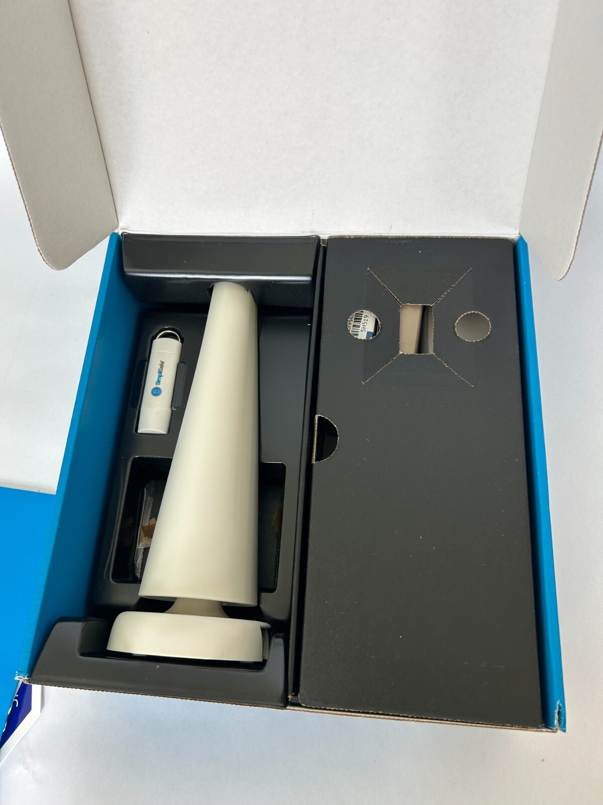 SimpliSafe DIY Home Security Kit