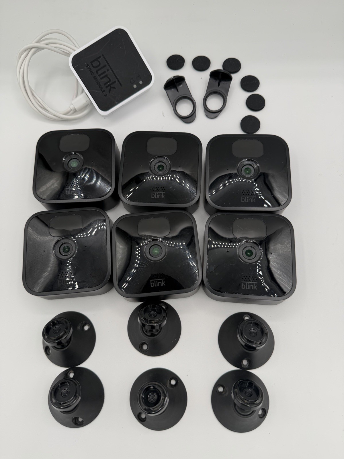 Blink Outdoor Wireless 6-Camera System Sync Module 2 Wi-Fi Indoor/Outdoor Black
