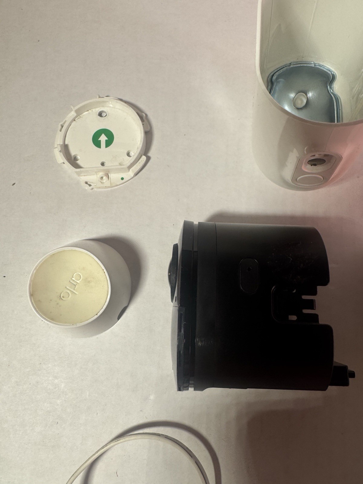 Arlo Ultra 2 Camera + Hub + 2 Batteries Charger 25ft Cable Bundle