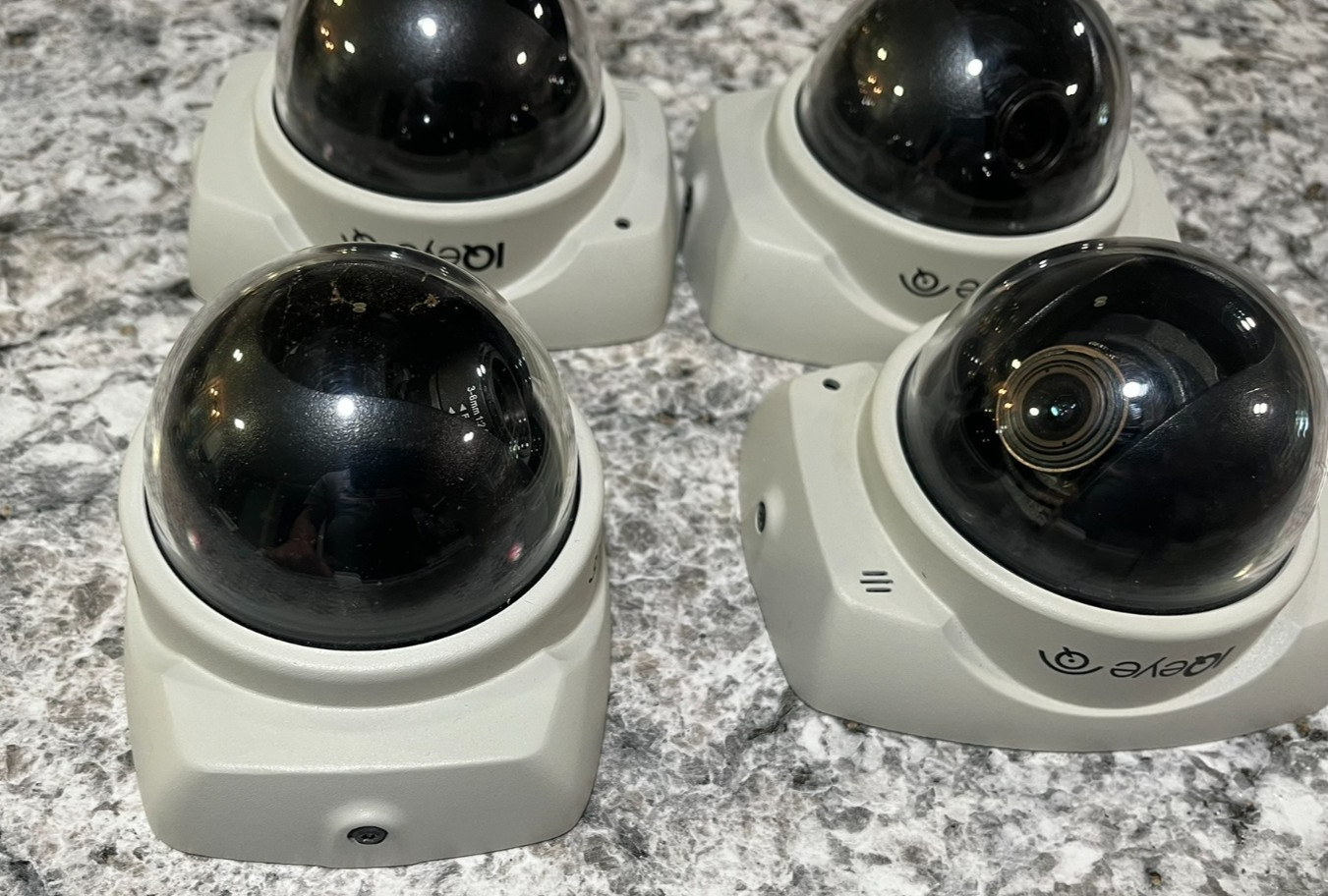 Lot of 4 IQeye IQD31S IP Network Security Cameras POE Indoor Tested Working