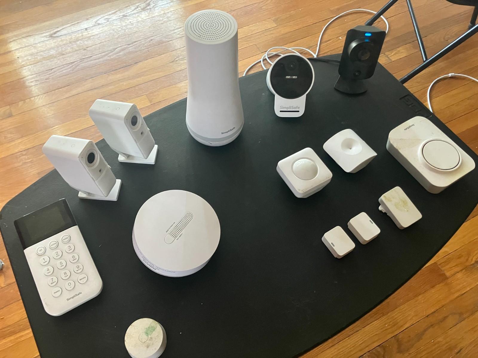 SimpliSafe Wireless Home Security Kit with Alexa and Google – 10 Piece