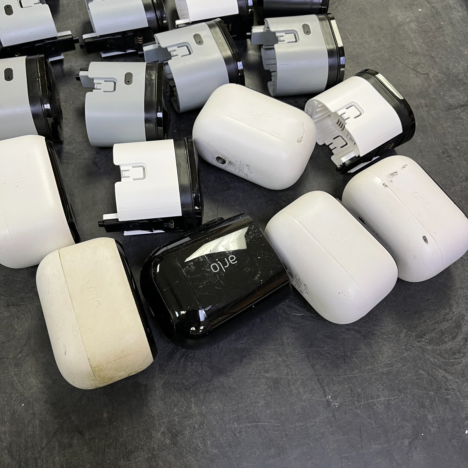 ARLO different cameras (Lot of 20) FOR PARTS!
