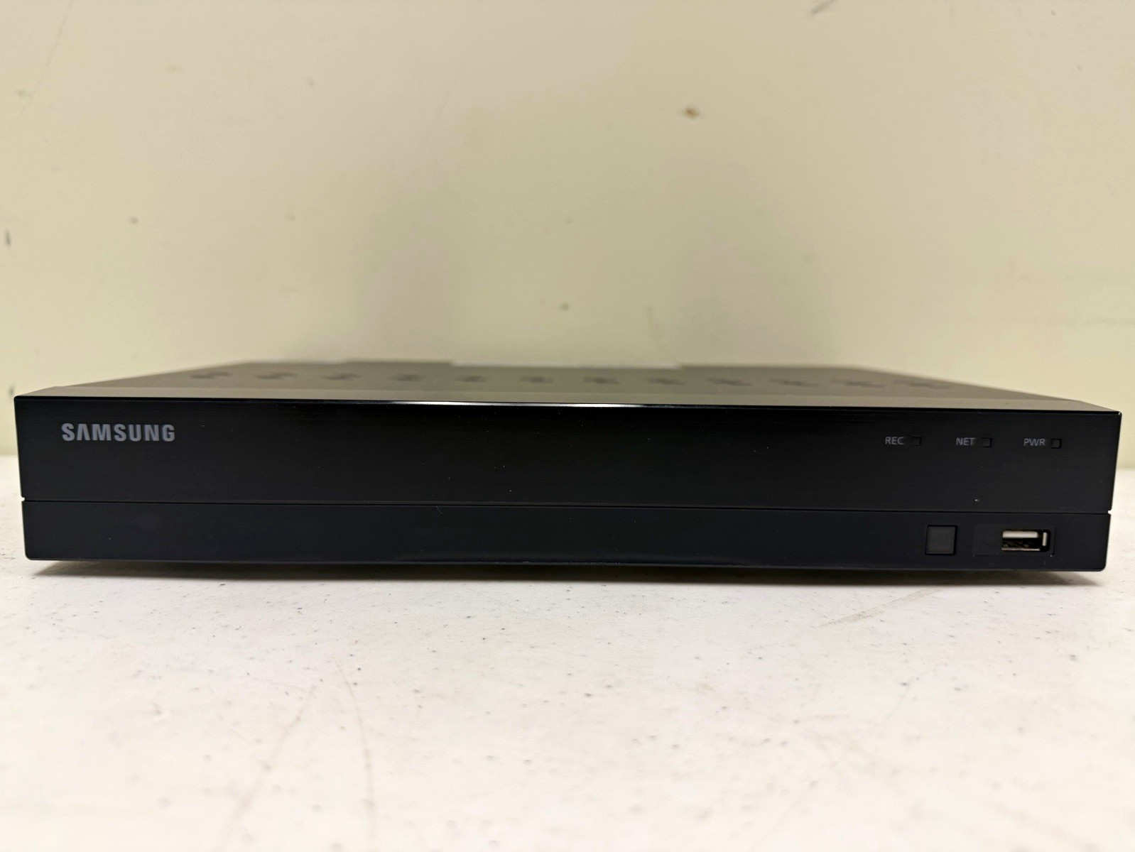 NEVER USED SAMSUNG SDR-B74301N 8-Channel DVR CCTV w/ 4 Cameras Full HD 1080p