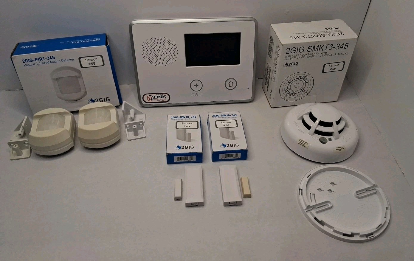 2GIG Alarm System 2GIG-GCX, Door/Window Sensors, Smoke Alarm, Motion Detector