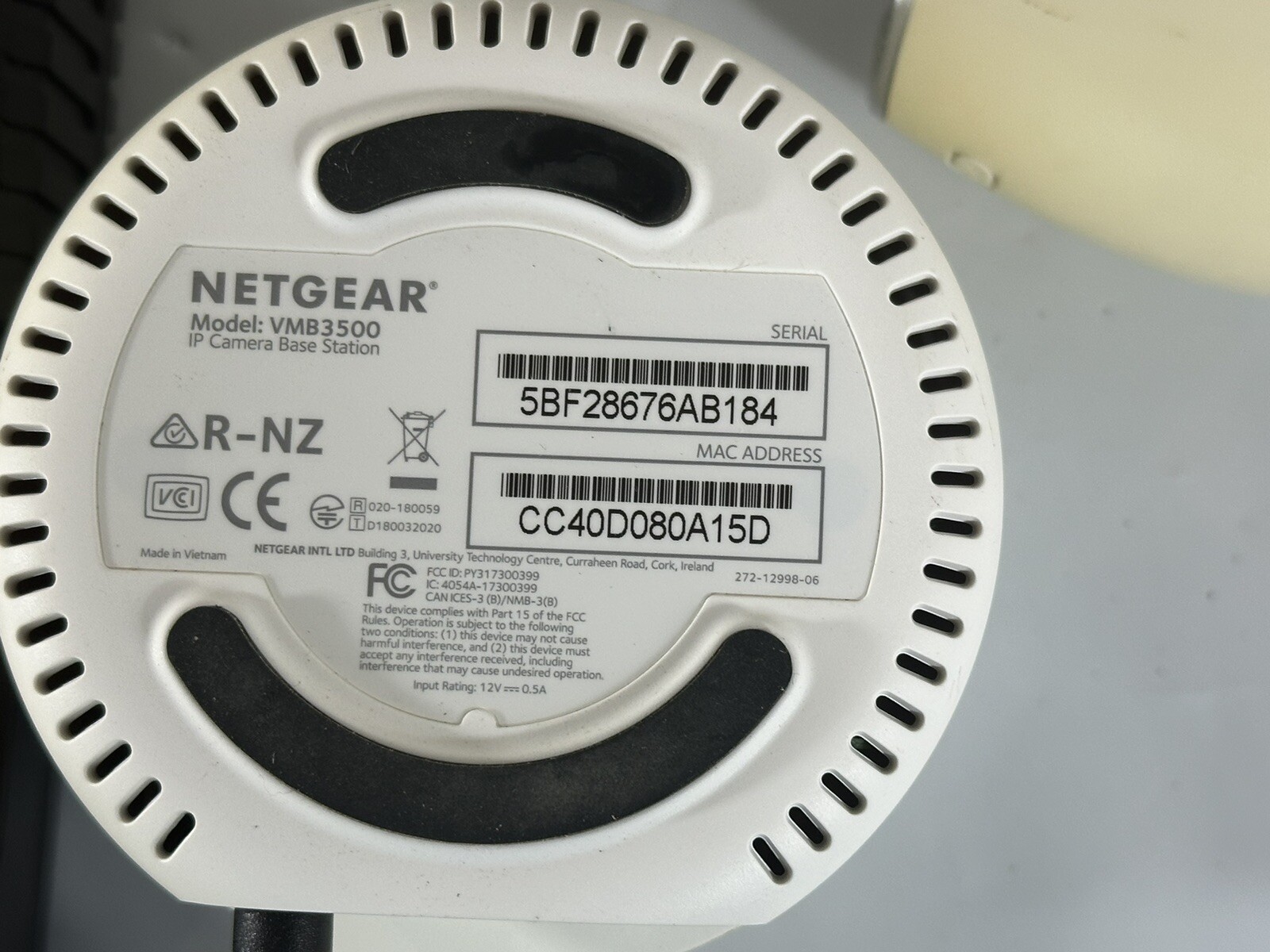 Netgear Arlo Camera HD Indoor/Outdoor Security System Pre Owned With Extras