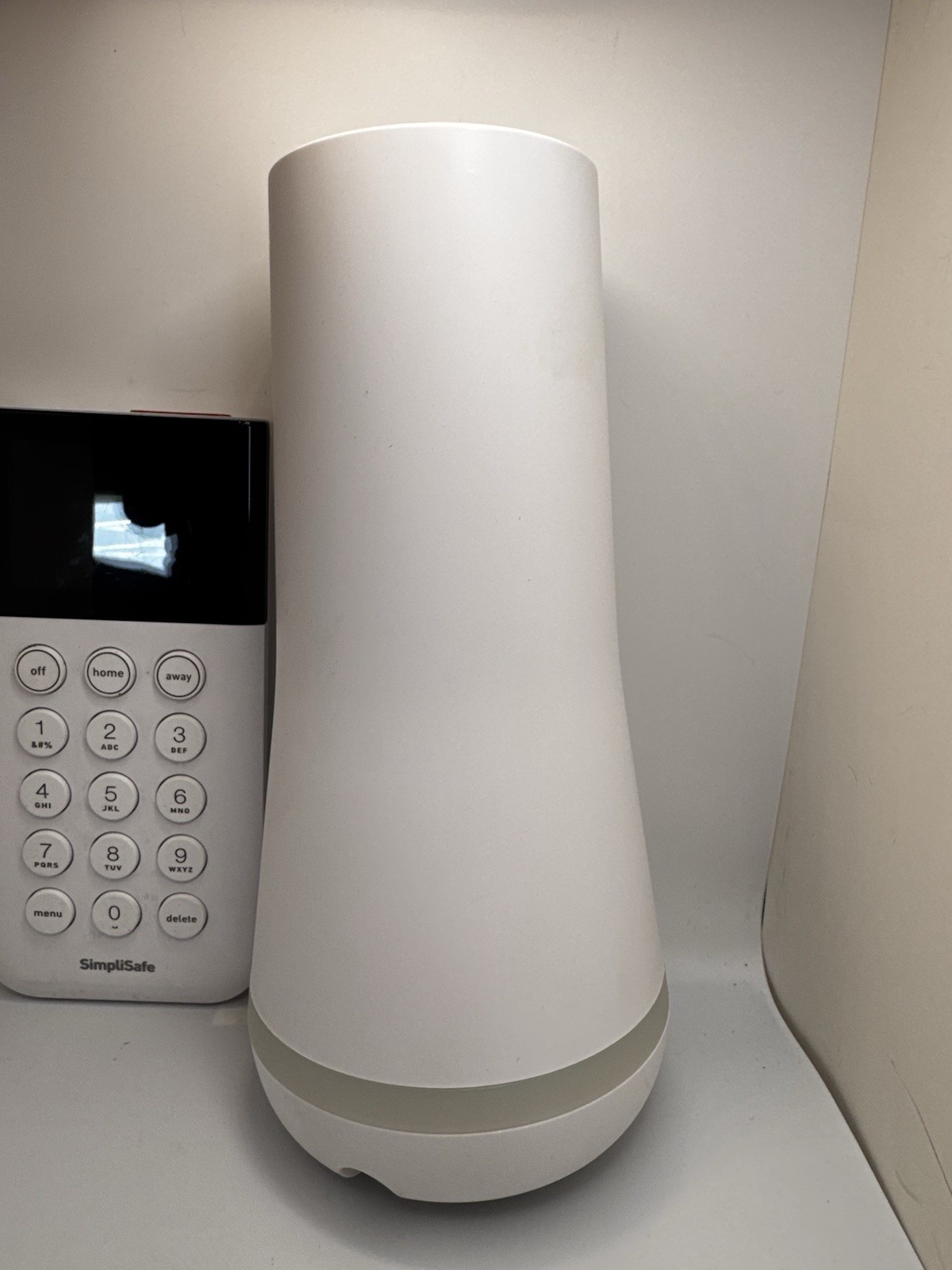SimpliSafe Home Security System Base Station SSBS3 w/ Keypad SSKP3