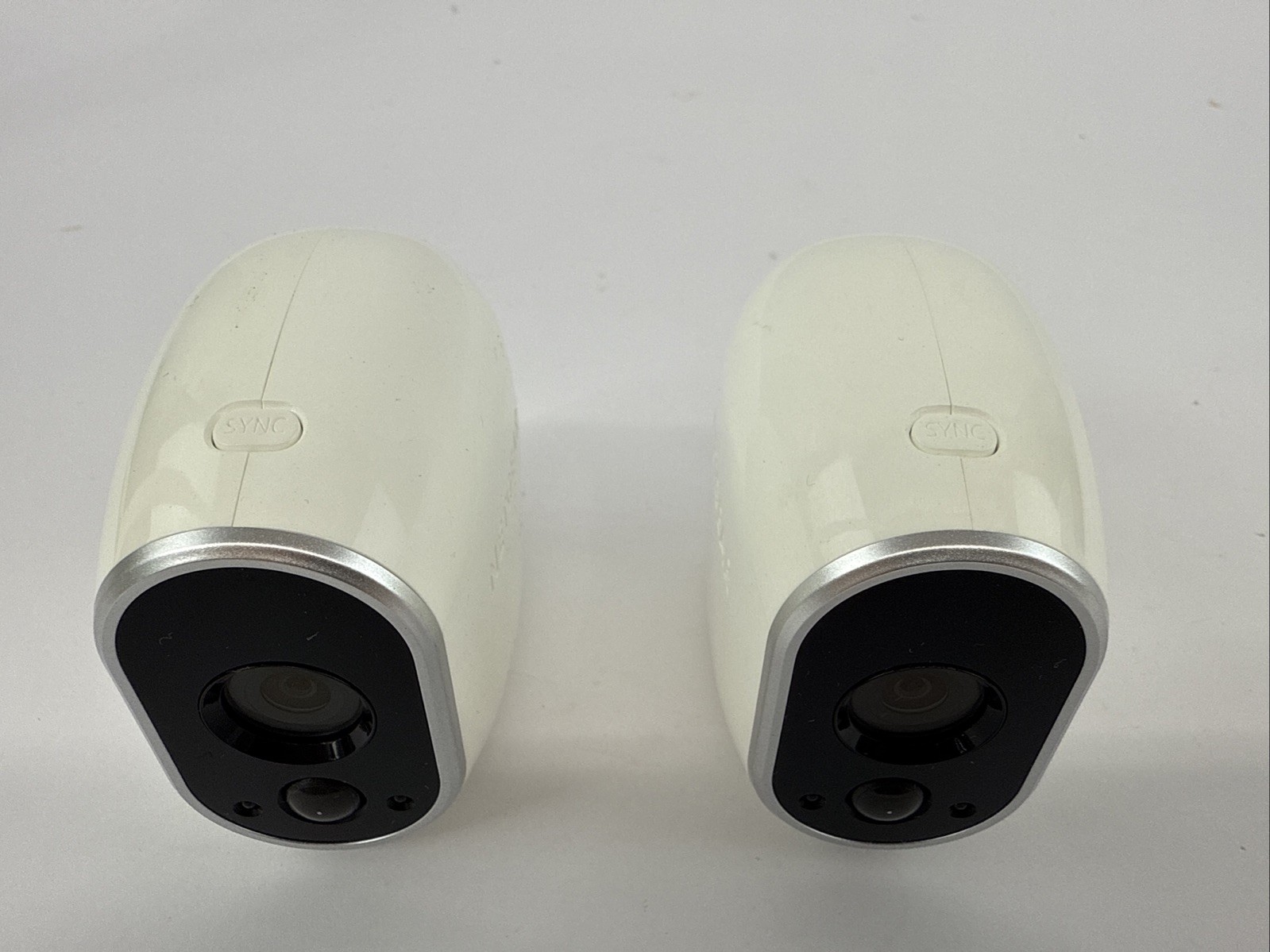2 NETGEAR ARLO VMC3030 Indoor/Outdoor Security Cameras with Mounts Untested