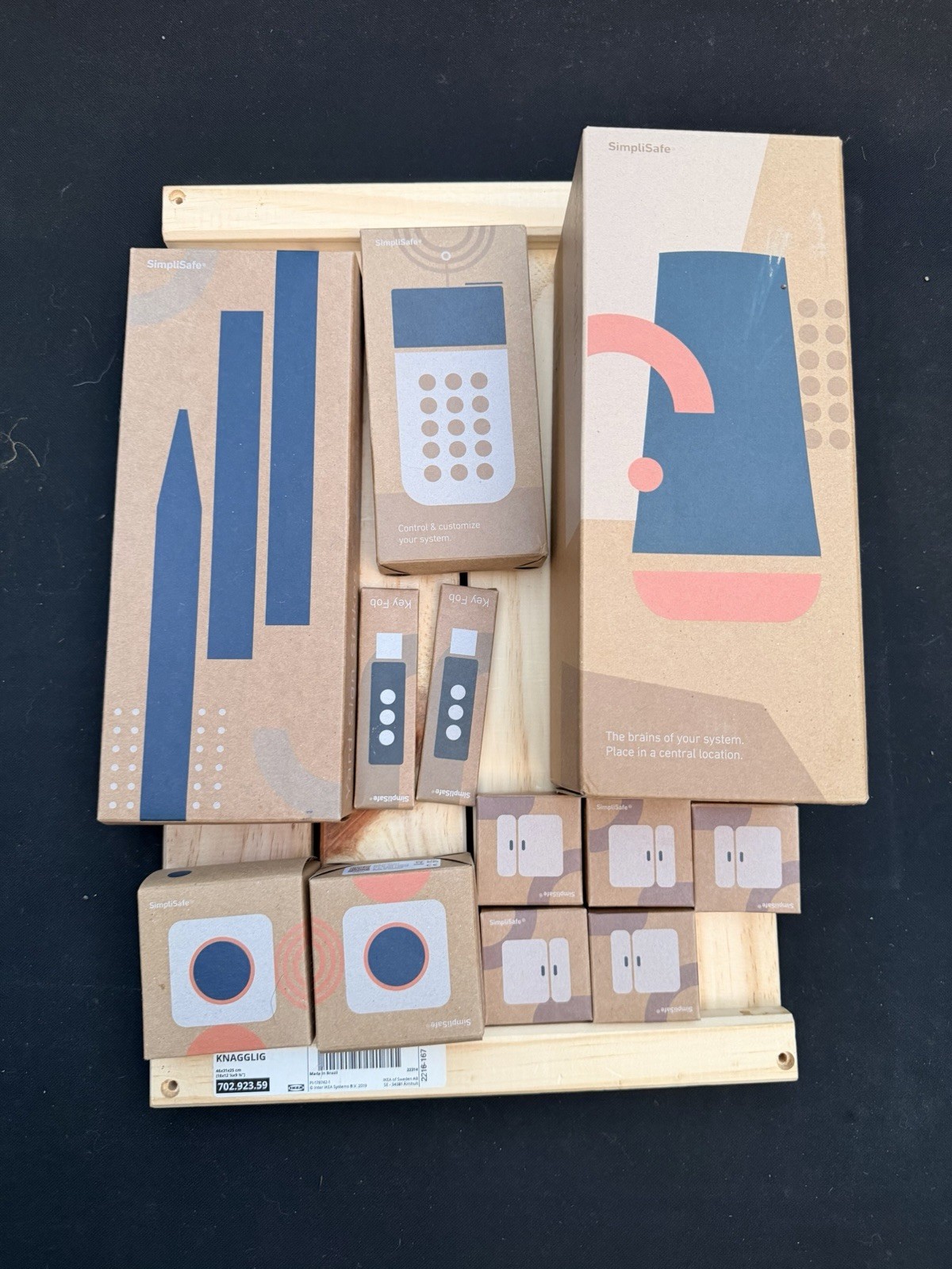 NEW In BOX SIMPLISAFE 13 PC. Home Security System W/ Base, Keypad, Sensors