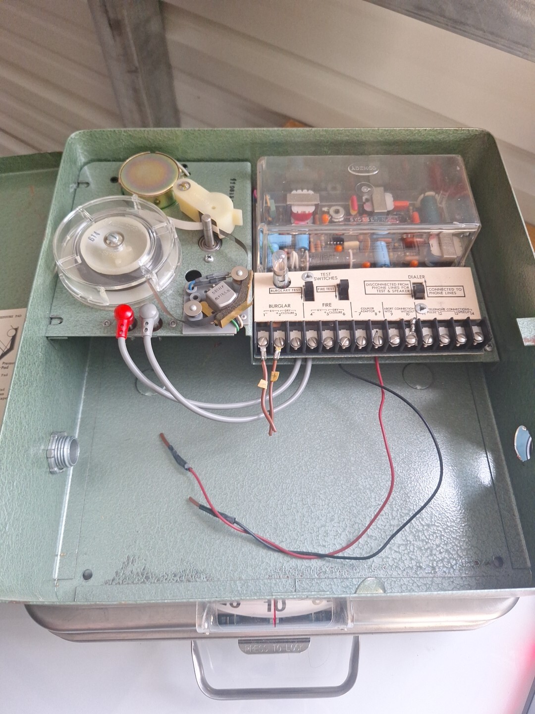 ADEMCO 612 ALARM TELEPHONE DIALER BOX