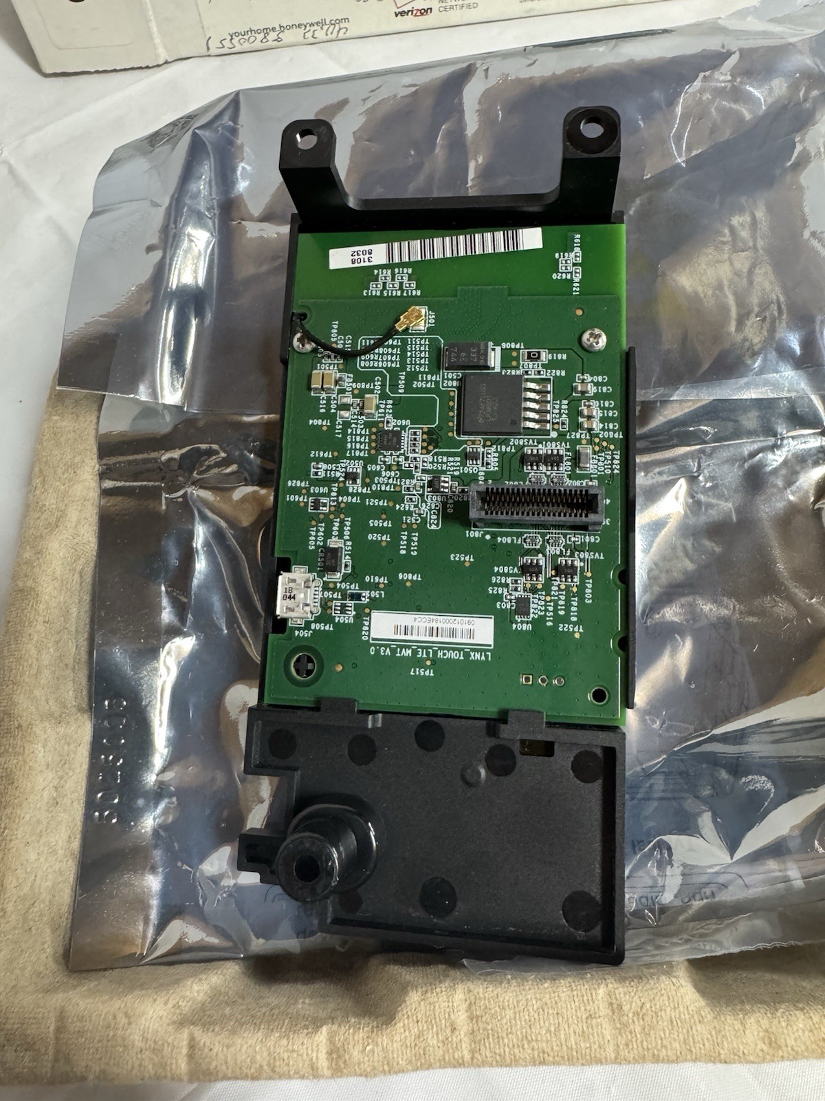 Honeywell LTE-L57V Verizon LTE Communicator Lynx Touch L5210 L7000 – Open Box