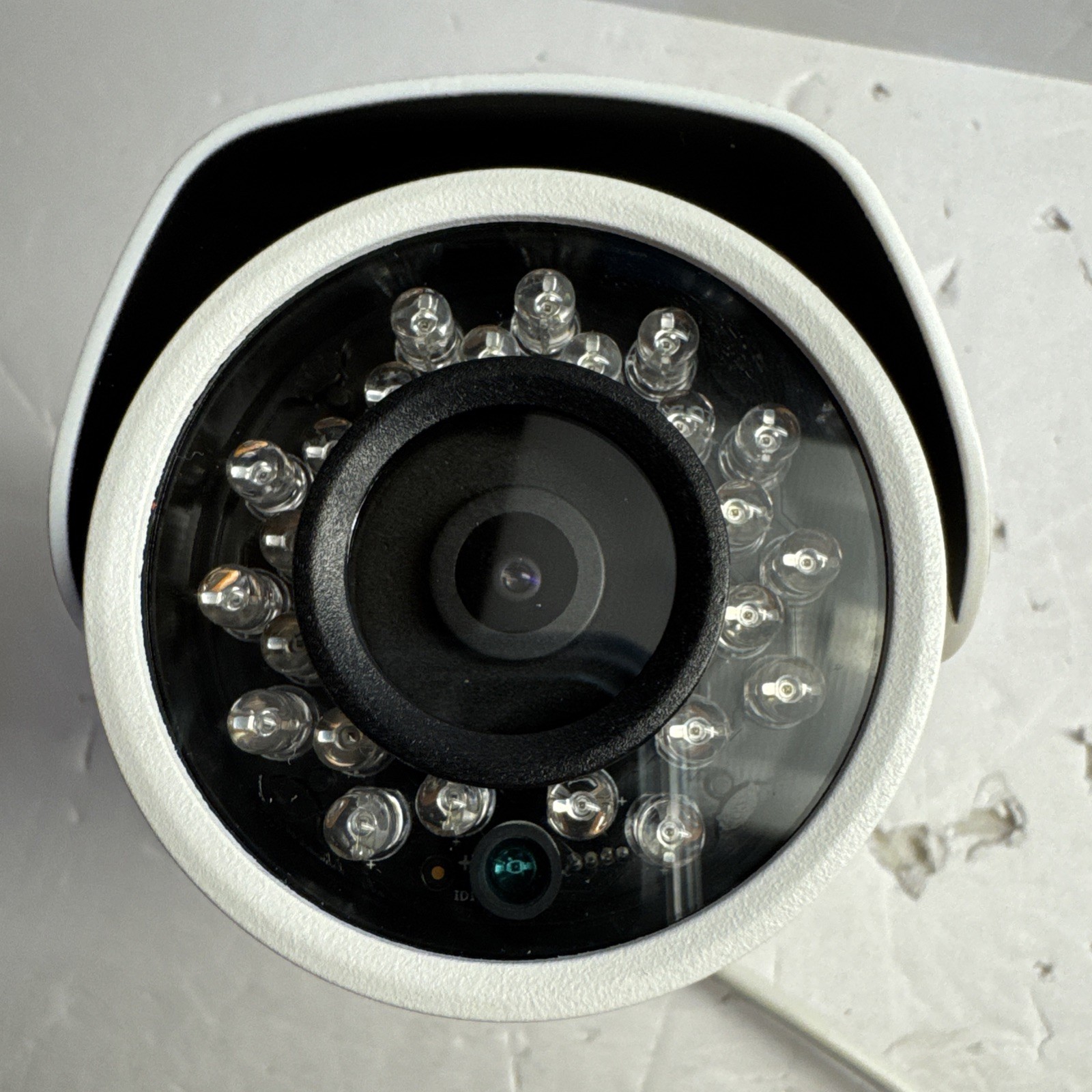 NEW – Lorex LNB4163-C 3MP HD IR Bullet Security Camera out of the box