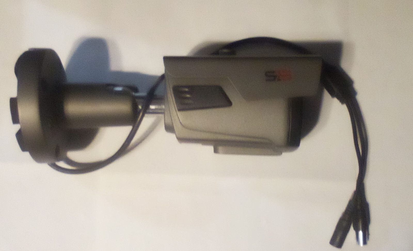 (7) SONY/ 3 LOGIC NETWORK SECURITY CAMERAS LOT