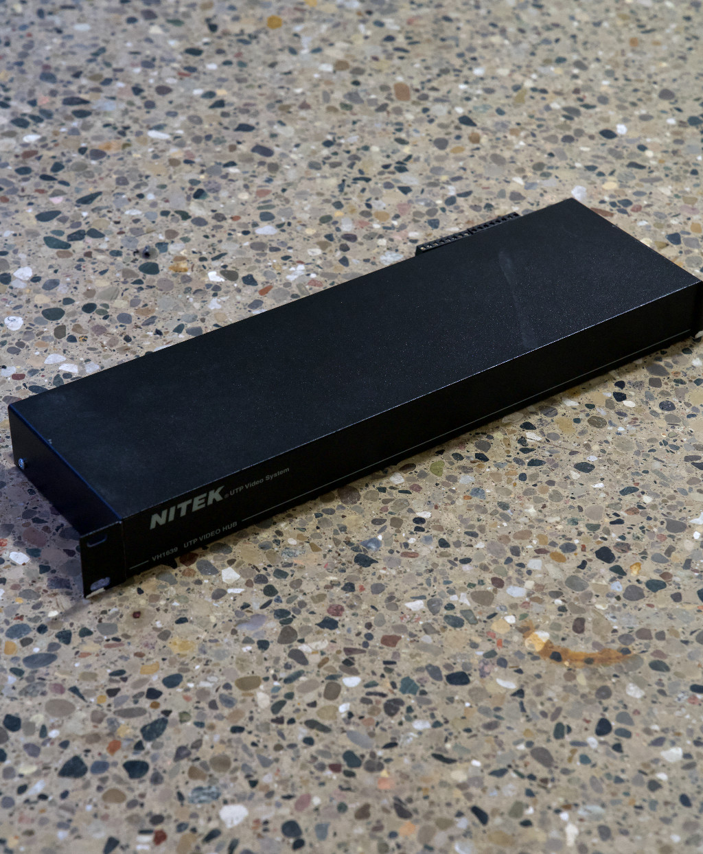 (3) Nitek Twisted Pair Video and Data Systems VH1639 UTP Video Hub
