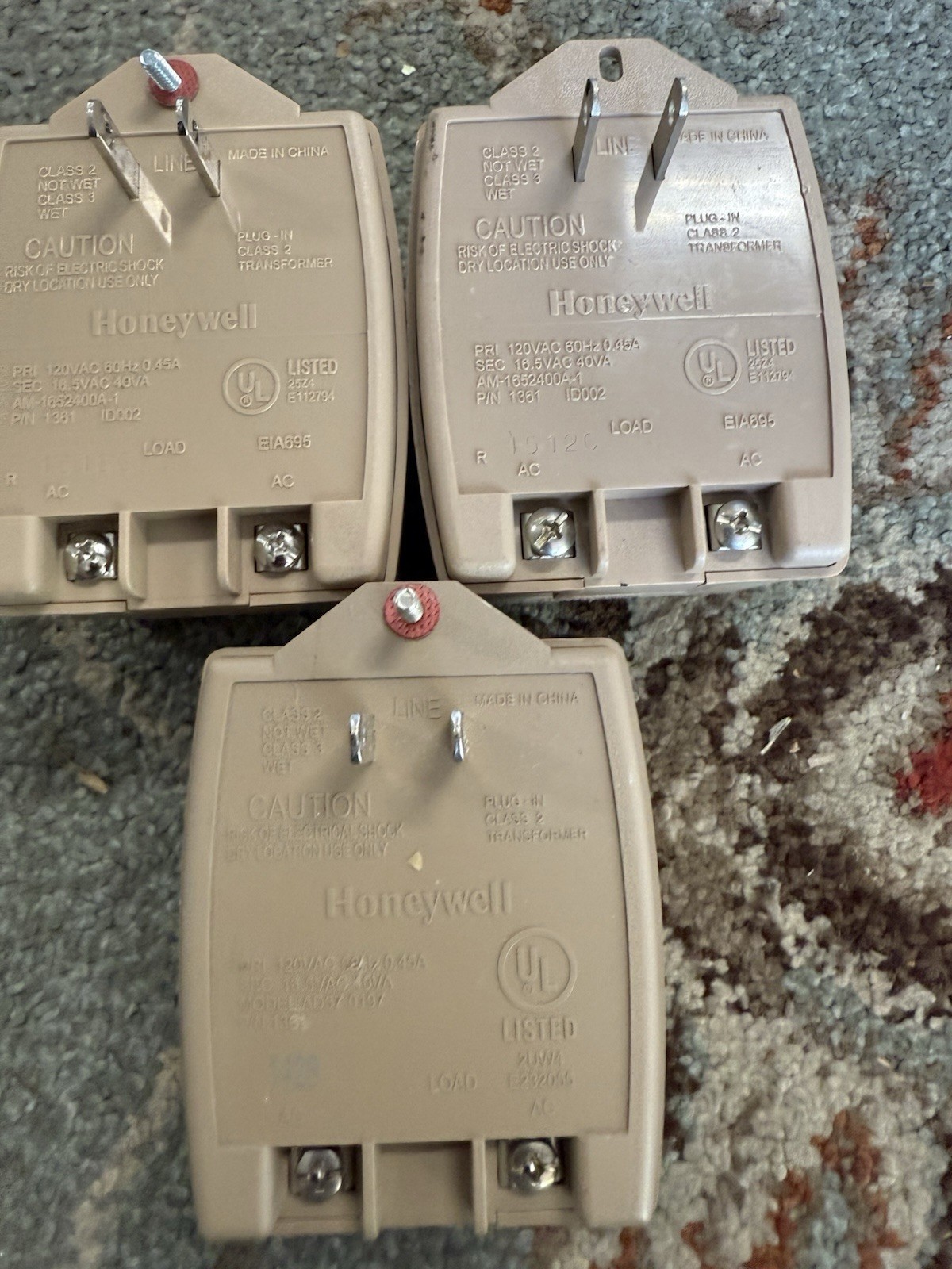 Honeywell 1361 TRANSFORMER AD57-0197 INPUT 120VAC 60Hz 0.45A OUT 16.5VAC 40VA