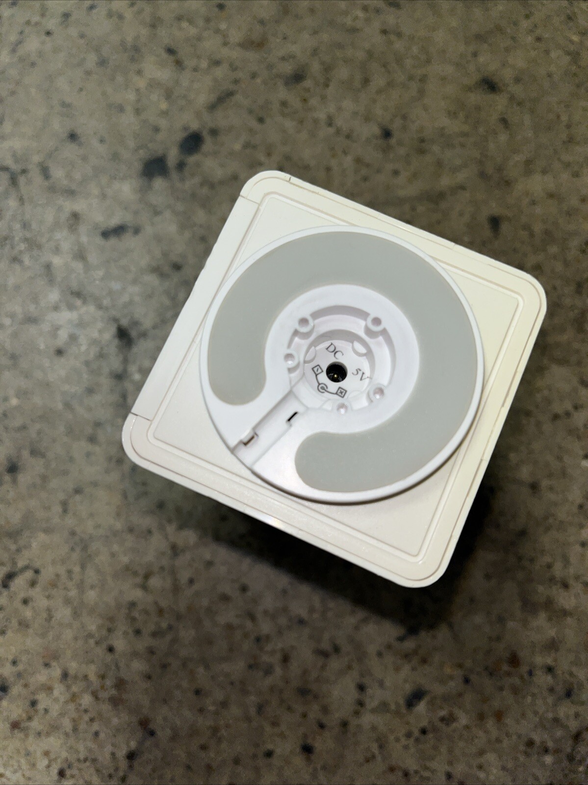 New Ismartalarm Icamera Isc3 HD Security Camera- Pan& Tilt Night Vision