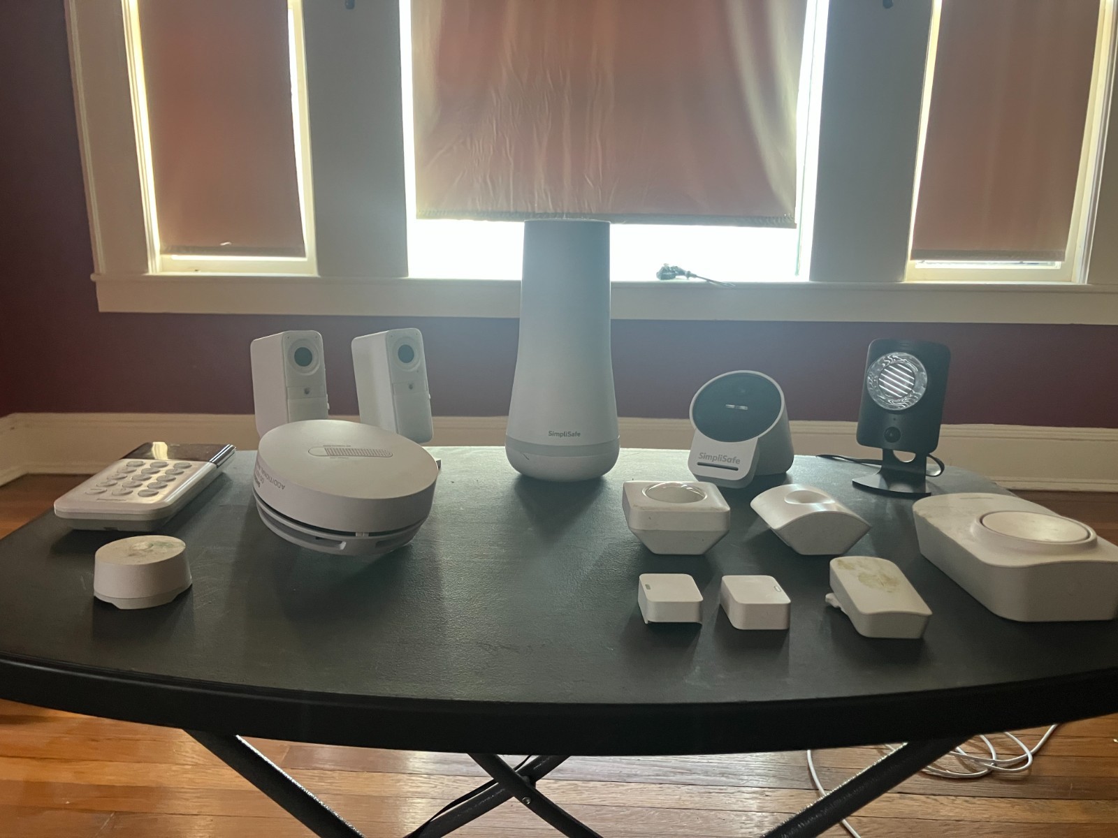 SimpliSafe Wireless Home Security Kit with Alexa and Google – 10 Piece
