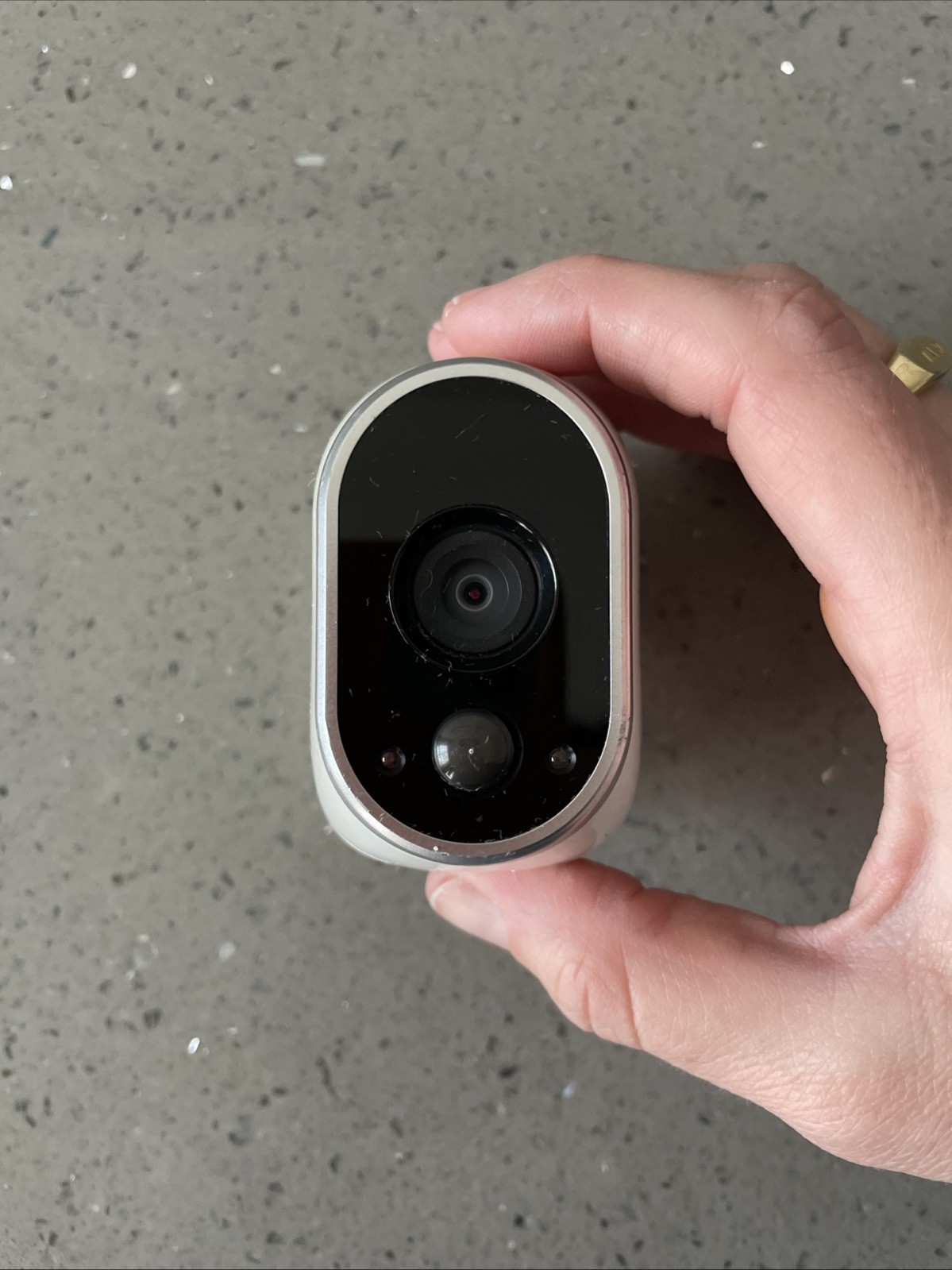(M) Arlo NETGEAR VMC3030 HD Security Camera Magnetic