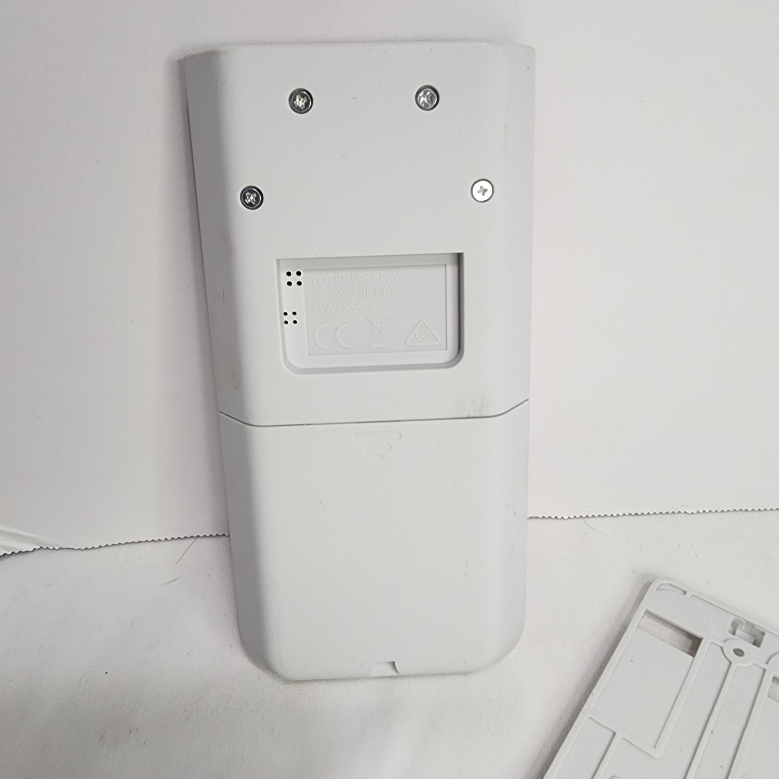 Gen 3 SIMPLISAFE Keypad SSKP3 White Wireless Touch-to-Wake Home Security TESTED