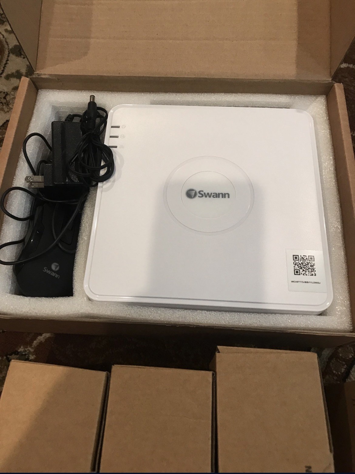 Swann Compact Home Security System 8 Channel System with 4 Cameras New OPEN BOX