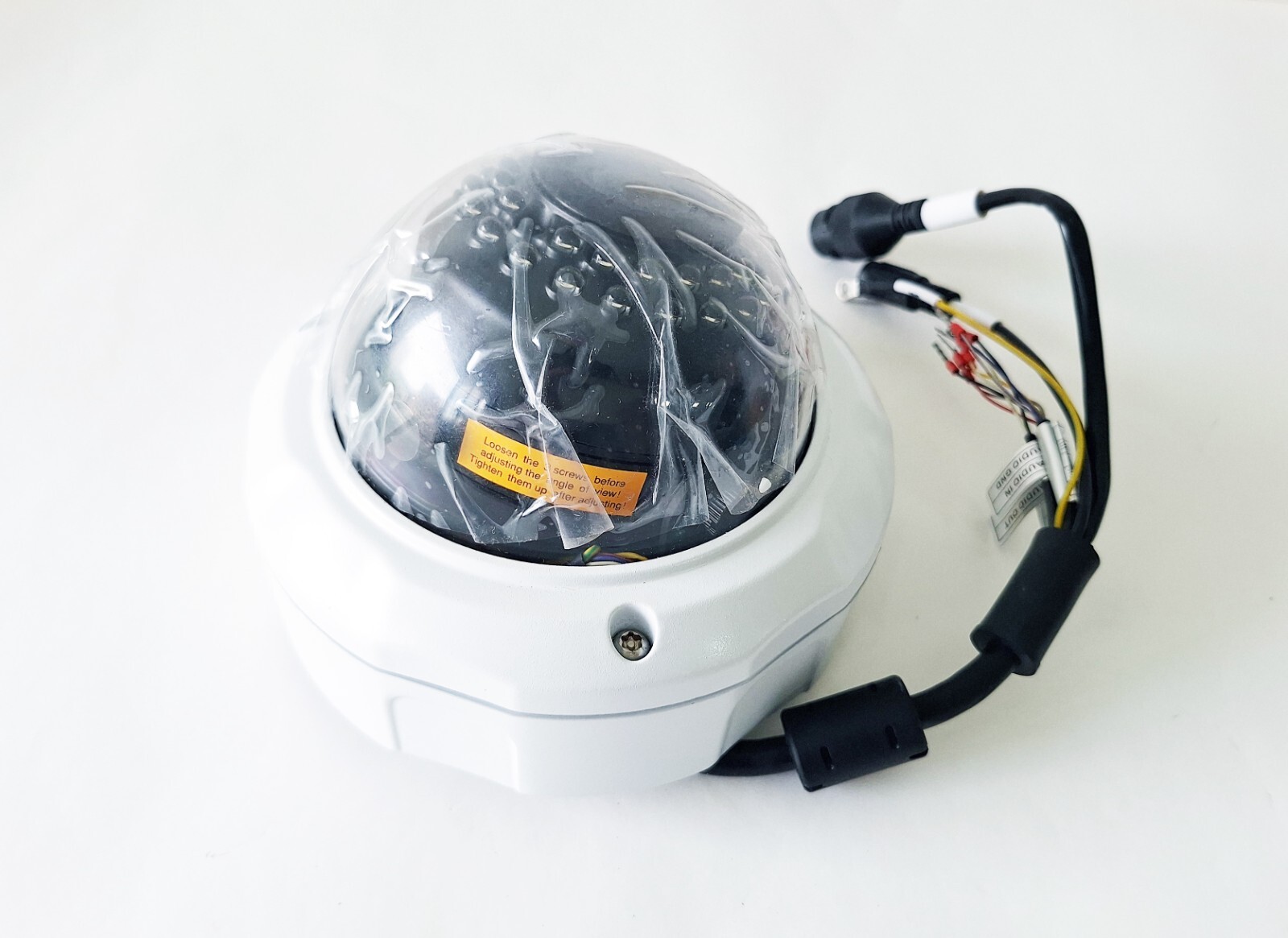 VICON V945D-W310MIR OUTDOOR FIXED NETWORK CAMERA DOME; 5 MP; H.264/H.265;
