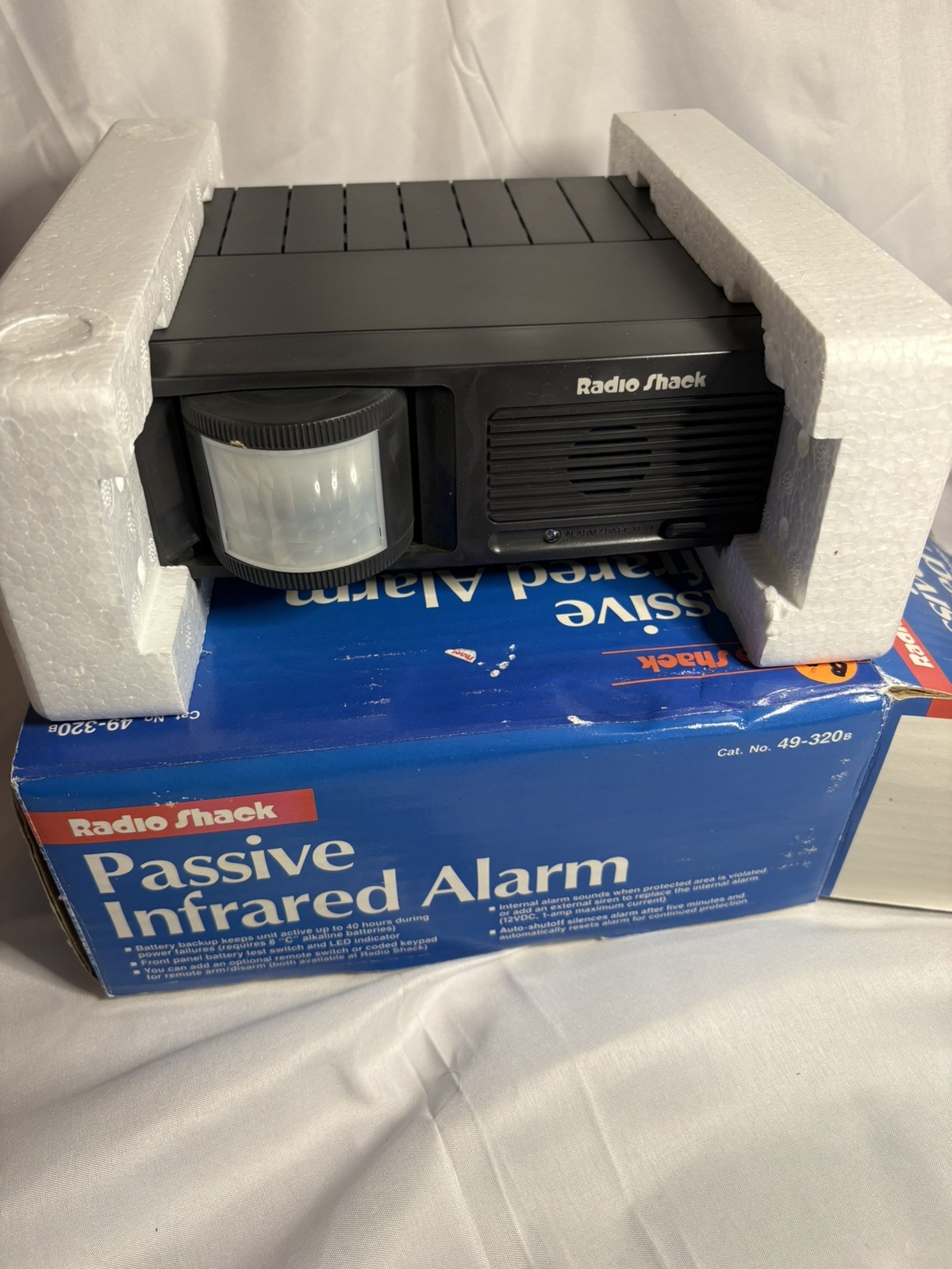 Safe House Radio Shack Passive Infrared Home Burglar Alarm 49-320B BRAND NEW