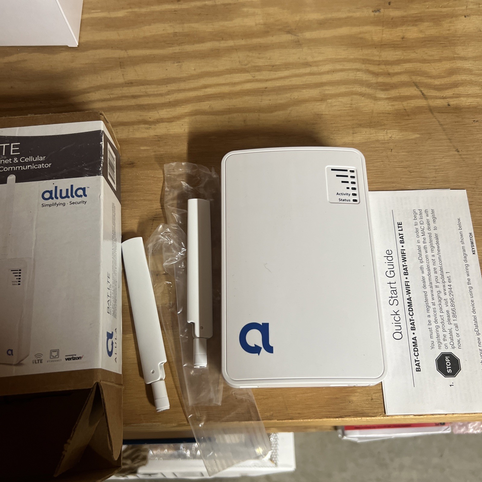 DSC LE4000-AT Cellular Wireless Alarm Communicator – White – New Open Box
