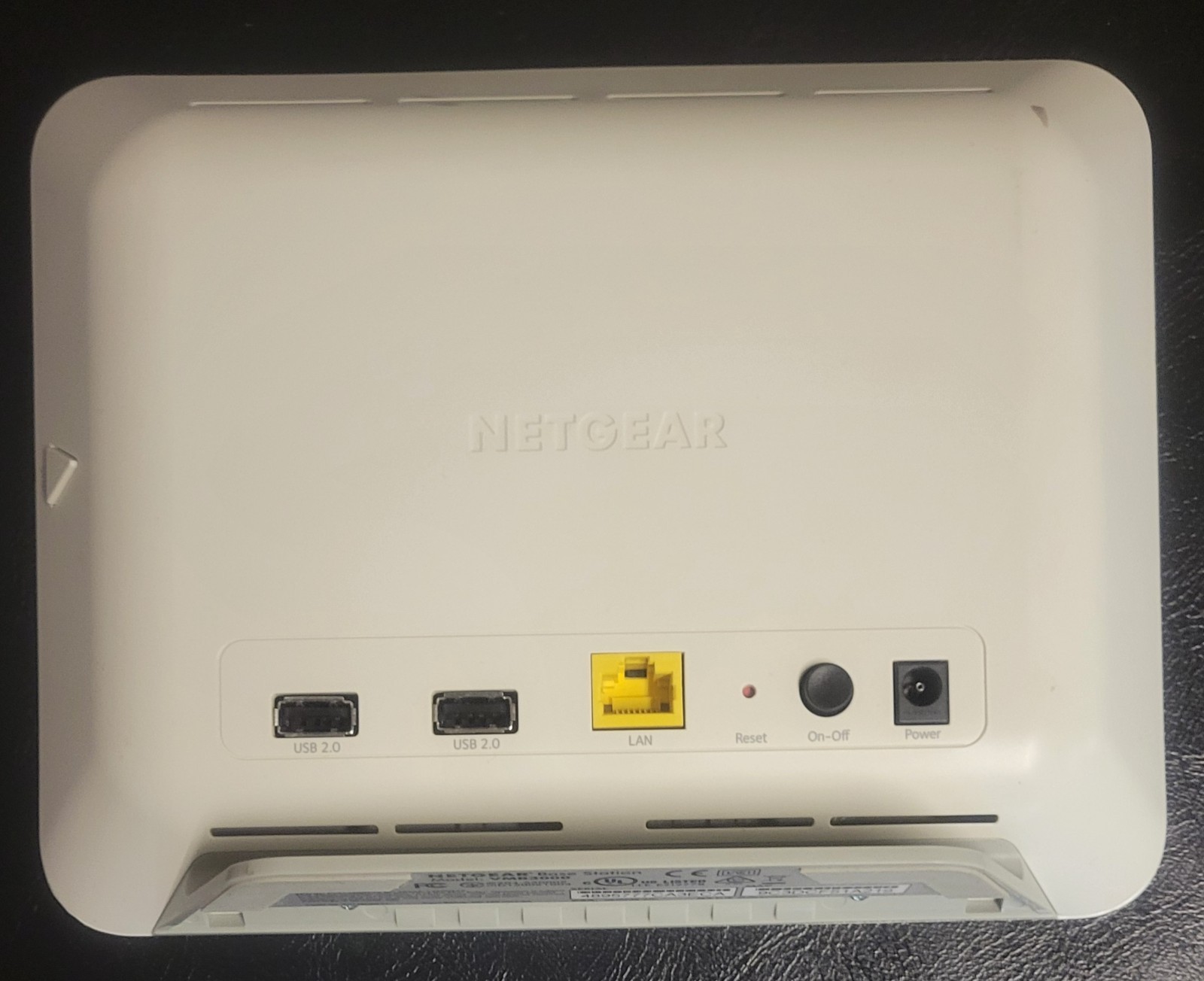 NETGEAR ARLO Base Station Wireless Wi-Fi VMB3000 Hub With 3 Cameras