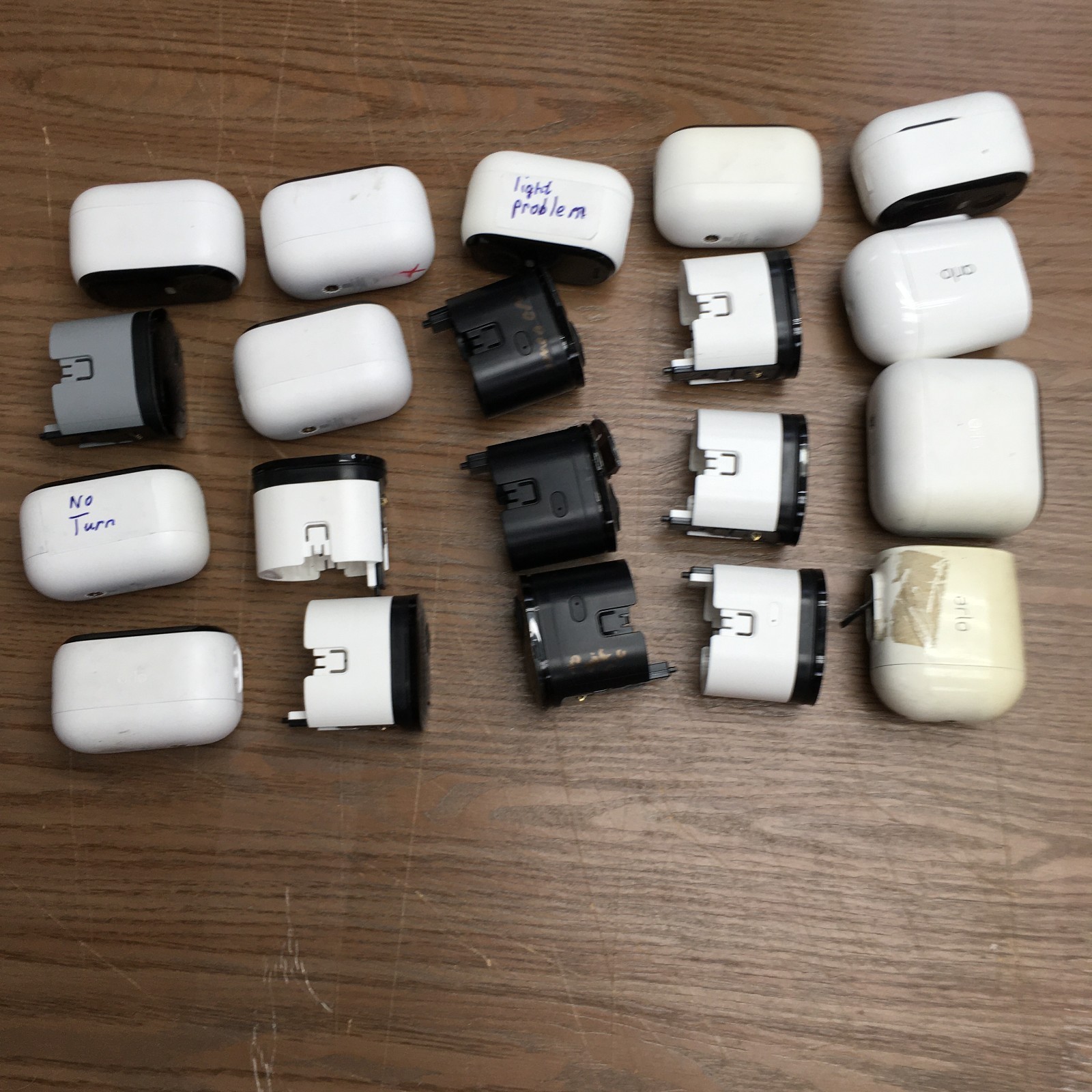 ARLO different cameras (Lot of 20) FOR PARTS!